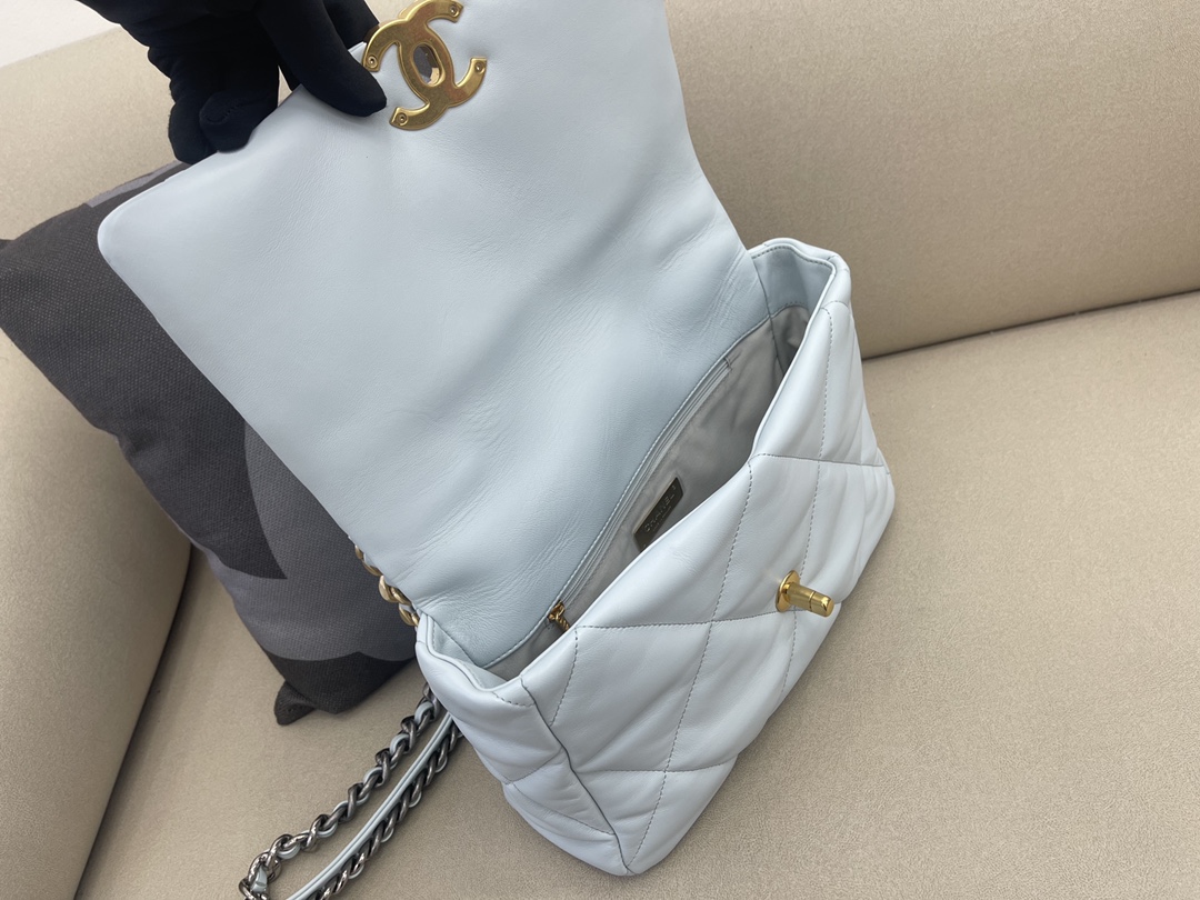 Lambskin 19 Maxi Handbag Flap Bag AS1162 Sky Blue